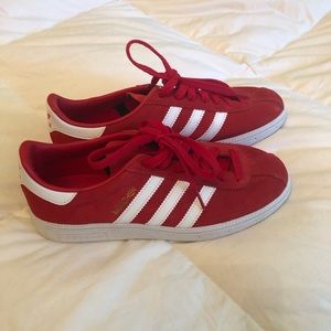 Adidas Red München Gazelle Sneakers